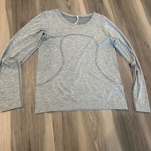 Gray Lulu loose fitting swiftly